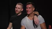 Bel étalon hétéro musclé, attaché et baisé – Jordan Boss & Sebastian Keys
