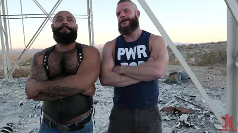 Edging dans le désert — Leo Forte & Brian Bonds