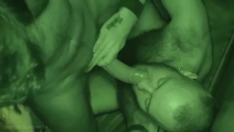 Boquete na sauna – Michael Selvaggio & Justin King