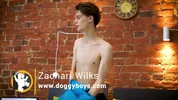 Zachary Wilks gicle comme un minet