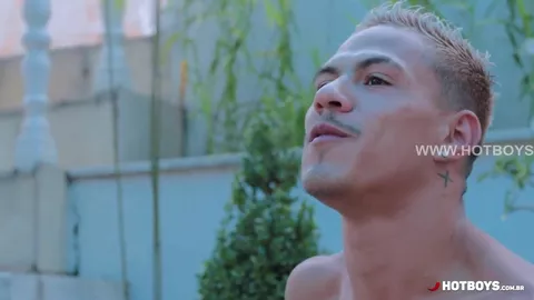 Ein riesiger Schwanz pflügt einen frechen Twink — Jackson Jeba & Augusto