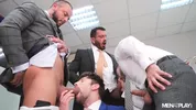 L’année au bureau se finit en défonce royale — Diego Reyes, Drew Dixon, Joe Gillis & Sir Peter