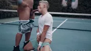 Sugar Daddy fickt einen Twink auf dem Tennisplatz — Draven Navarro & Andy Taylor