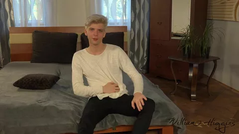 Blonder Twink mit verführerischem Arsch — Istvan Bernas