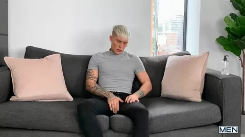 Modelo e influenciador do Instagram bate uma — Cole Clint