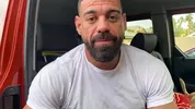 Allein mit Ricky Larkin in einer verlassenen Fabrik