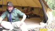 Scouts adultos pillados por su inspector follando en el campamento