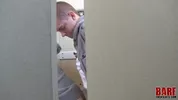 Bareback auf der öffentlichen Toilette – Aaron Aurora & Owen Jackson