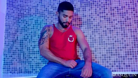 ¡Hot as fuck! – Guido Plaza