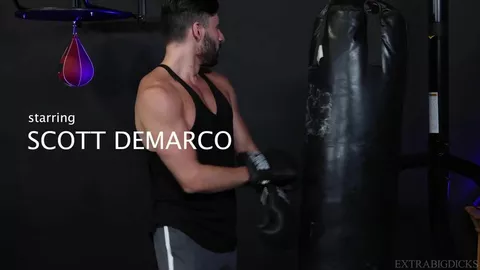 Trapanato da un pugile ben dotato – Damien Crosse & Scott DeMarco