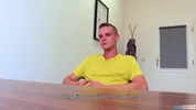 Polvo durante una entrevista de trabajo con el jefe