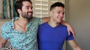 Jayden Marcos le da una facial deliciosa a Jaxon Valor