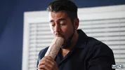 Cuando el mudancero encuentra mis dildos — Dante Colle y Nate Grimes