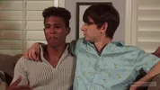 Jeune débutant dépucelé par un beau gosse black – Damien Ellis & Caleb Gray