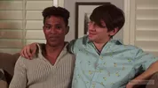 Jeune débutant dépucelé par un beau gosse black – Damien Ellis & Caleb Gray
