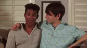 Jeune débutant dépucelé par un beau gosse black – Damien Ellis & Caleb Gray