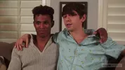 Jeune débutant dépucelé par un beau gosse black – Damien Ellis & Caleb Gray