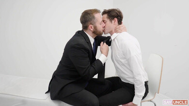 Initiation sexe – Taylor Reign & President Lewis