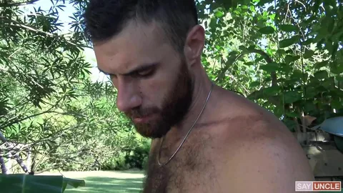 Relajación anal junto a la piscina – Nacho & Rodri