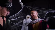 Harte Doppelpenetration zu Halloween – Carter Woods, Beaux Banks & Isaac Parker