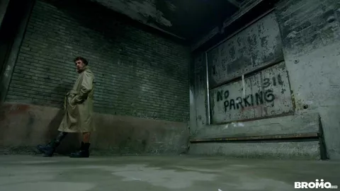 Non sono solo le schede a essere timbrate al seggio – Bo Sinn & Felix O’Dair