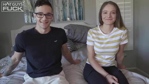 Beau gosse prends du viagra et démonte sa petite amie