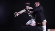 JH yeux bandés se fait lécher l'anus – Thyle Knoxx & Manuel Skye