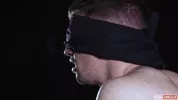 JH yeux bandés se fait lécher l'anus – Thyle Knoxx & Manuel Skye