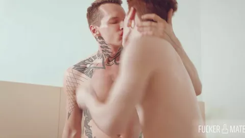 Italiano ruivo gostoso levado pesado – Robert Royal & Dshock