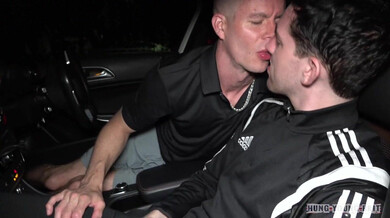 Sexo no carro na quebrada com thugs