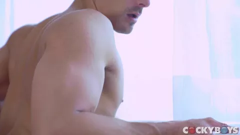 Carter Dane, sensual para Raphael Louis