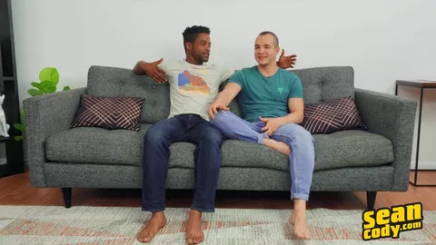 A primeira vez dele com um machão negro gostoso – Landon & Dante