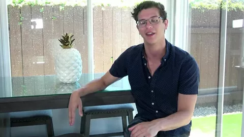 Casting d'un jeune étudiant : Johnny Hands