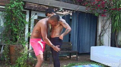 El entrenador lo pone duro a Gustavo Ryder en pleno entrenamiento