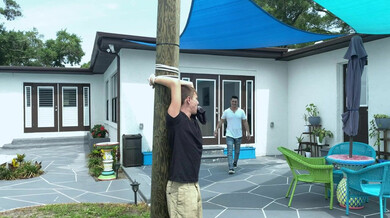 Jeune mec ligoté et offert — Johnny Hunter & Jax Thirio