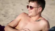 Les garçons de la plage – Travis Stevens, Keagan Case