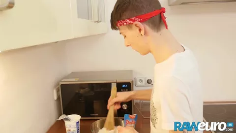 Bareback Baking – Vitali Kutcher & Jerome James