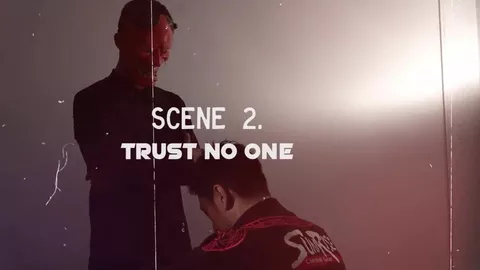 Pugili thai si infilzano sul tatami