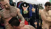 Gangbang en la tienda — Andy Star, Drew Dixon, Dylan James & Max Arion