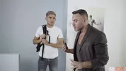 Beau-papa me remplit l’anus avec son énorme membre — Alex Montenegro & Manuel Skye