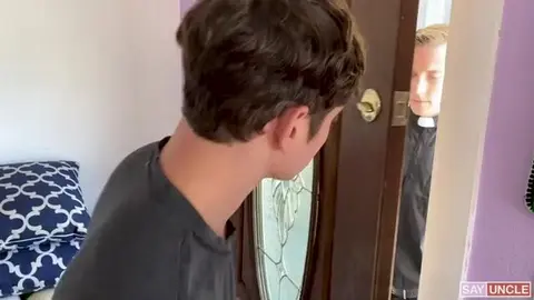 O padre visita Taylor — Isaac Parker & Taylor Reign