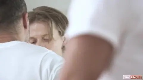 Correção no colégio católico — Adrian Hill & Manuel Skye