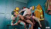 Bombeiros dotados — Dom King, Mateo Tomas, Arno Antino
