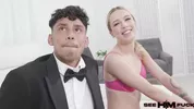 Josue Fit — Magnifique fitboy hétéro se laisse lécher l’anus — Ashlyn Angel & Josue Fit