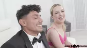 Josue Fit — Magnifique fitboy hétéro se laisse lécher l’anus — Ashlyn Angel & Josue Fit