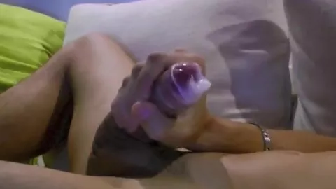 Fabian Esteban goza numa camisinha