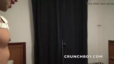 Jeune passif blond baisé brutalement par Viktor Rom