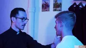 Blonder Twink bläst dem Priester — Jace Madden & Father Fiore