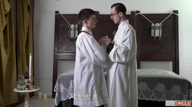 Escándalos en la escuela católica — Felix O’Dair & Father Fiore