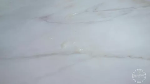 Oleg: macho ruso fortón desnudo